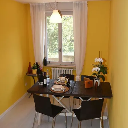 Apartment Colorful Nest *